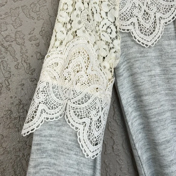 Altar’d State Lace Yoke Long Sleeve Knit Top Keyhole Back NWT - Picture 3 of 10